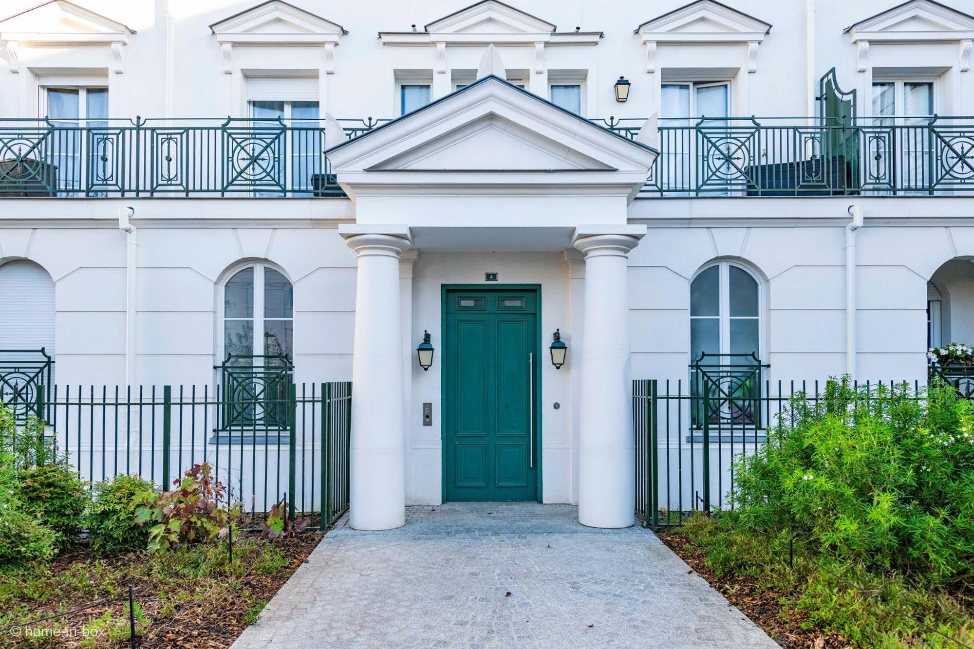 סאריס Le Cartier Appt F3, 7Mn Disneyland, Parking,Terrace מראה חיצוני תמונה